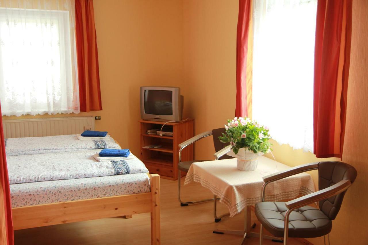 Ferienwohnung Im Herzen Des Nationalparks Hohnstein Exterior photo